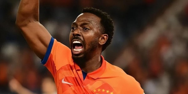 喜讯！郑智如果想为青岛西海岸引进归化，这两位热门人选值得考虑