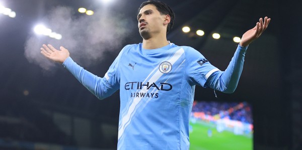 赖因德斯：英超身体对抗和强度始终是100%，在比赛中永远无法休息