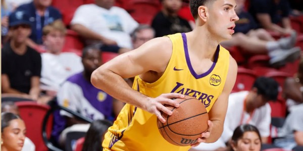 夏季联赛中的顶级球星！湖人锋线投手还能够重返NBA赛场吗？