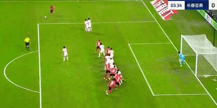 韦世豪3分钟闪击！任意球贴地斩破门，赛季第10球，6年新高