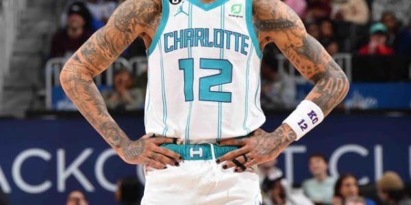 乐鱼体育网页版登录入口-一年底薪加盟76人！乌布雷瞄准轮换机会欲打出身价