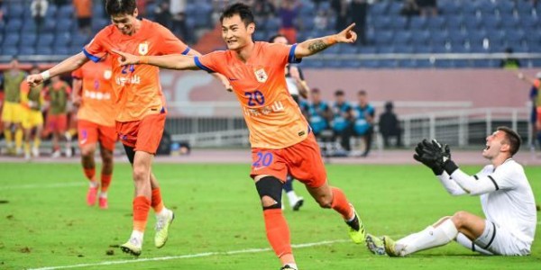 蓉城重组防线苦追三大将 尚未落笔签字仍志在必得